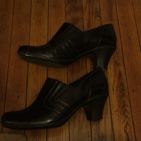Clarks black Booties size 8 - Picture 3 of 4